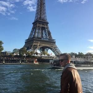 Meet your Posher, Nicholas